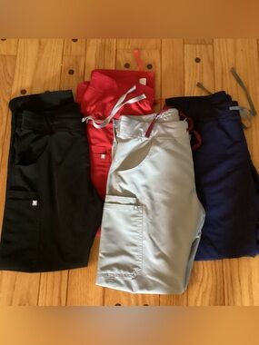 Figs scrub pants size M